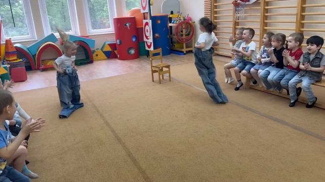 День рождения джинсов