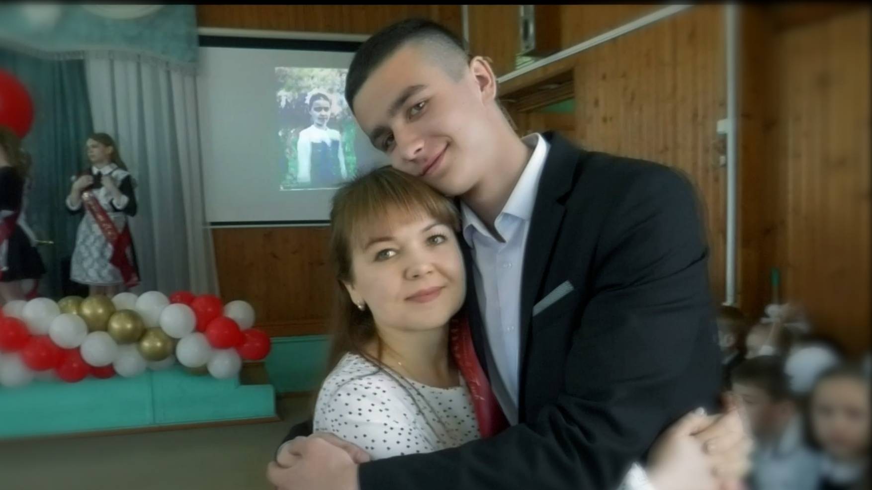 Вальс родителей и выпускников-2025 (Солигаличская ср.шк. 11 кл.)