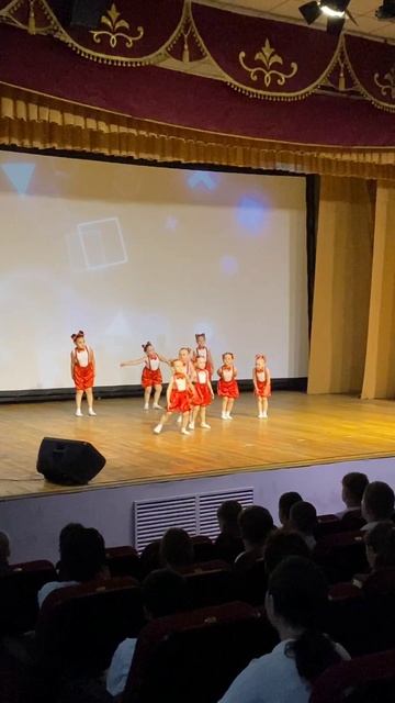 Первое выступление дочери ❤