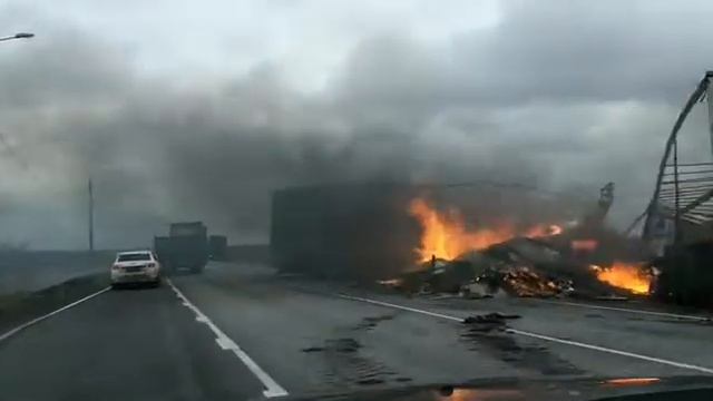 Лобовое столкновение фур.Трасса Москва-Волгоград.Ряз?