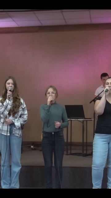 Воду в вино превратил, церковь Эммануил Алматы #worship #shorts