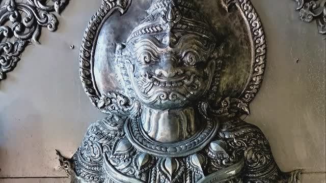 серебряный храм Ват Шри Супхан