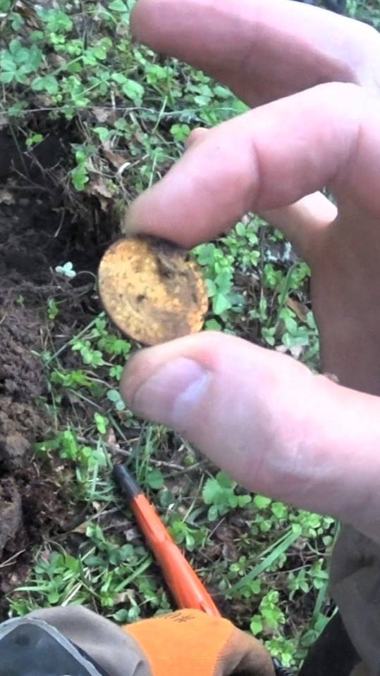 СМОТРТЕ КАКАЯ ЗОЛОТАЯ!  COIN  GOLD  #клад #копатель #коп