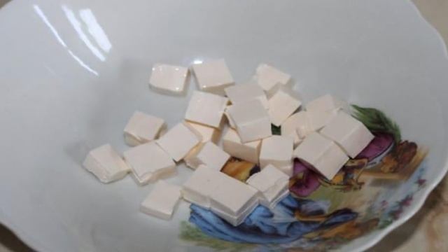 Салат из курицы и крабовых палочек