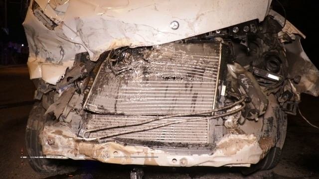 В Днепре на Березинской грузовик столкнулся со Sprinter и