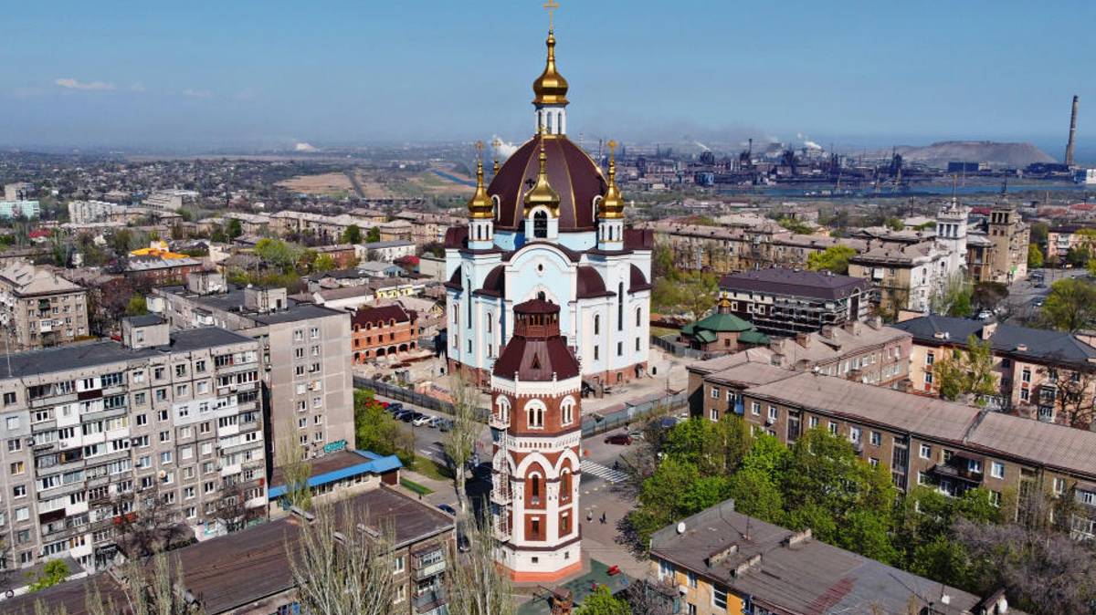 Мариуполь вернулся на Родину в лоно России..