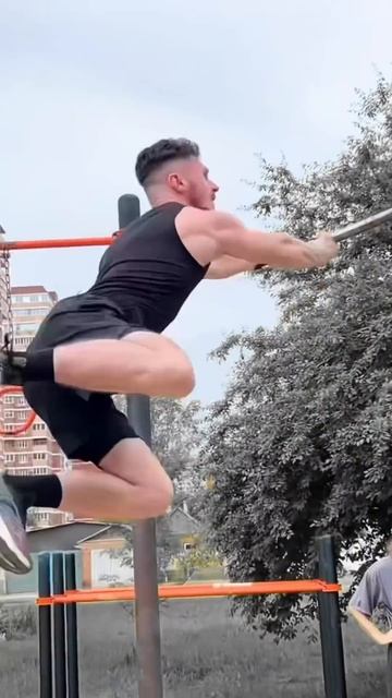 Красивые ФИШКИ на ТУРНИКЕ