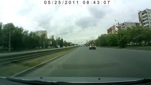 Не уступил дорогу пешеходу