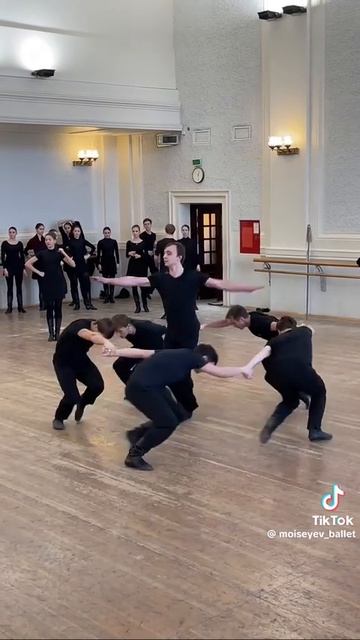 Клип @dancee_biz