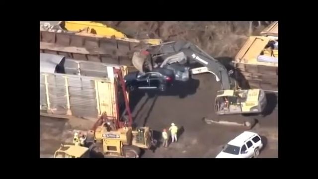 разбили 120 bmw ... поезд сошёл с рельс,состав перевернулс?