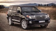 Замена гнилого крыла на Toyota Land Cruiser 200.