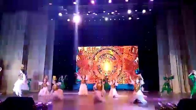 "Бозторғай" үлгілі ән-би ансамбілі Тараз қаласы (9-10-11 жас) Узбекский попури