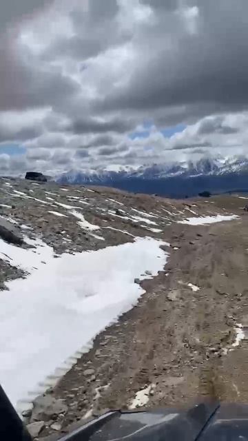 По горам со скоростью на багге