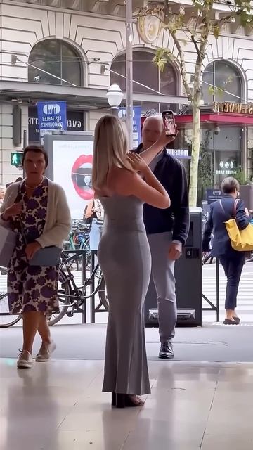h0sFCHKj2P0 - Gorgeous model in a glamorous long tight dress #fashion  #style #outfit #shorts