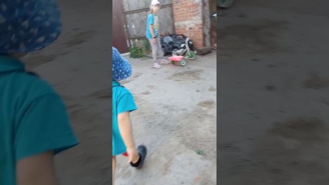 Приключения Вики и Ярика. 1 сезон 2 серия