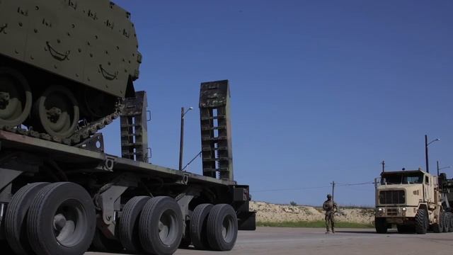 Бронетехнику стягивают в Вашингтон в рамках подготовки к военному параду в честь 250-летия армии США