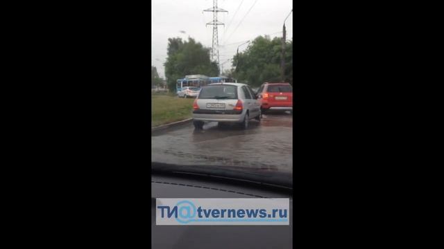 В Твери затопило кольцо в Южном