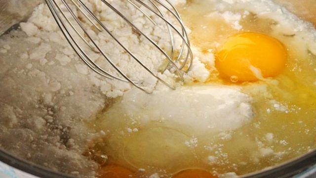Торт с кусочками желе