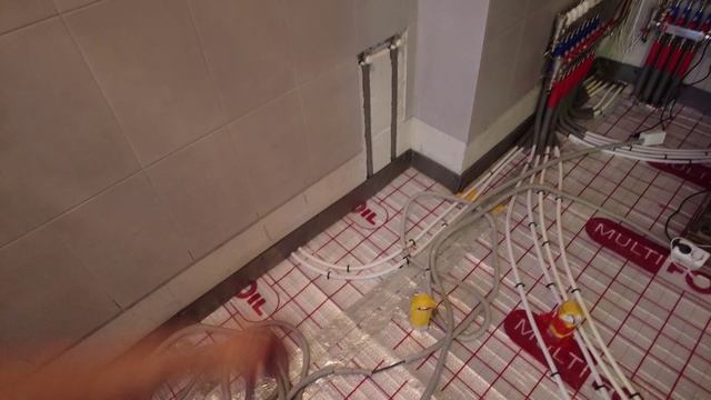 Сдали заказчику отопление, водоснабжение. Простое решение с теплым полом.