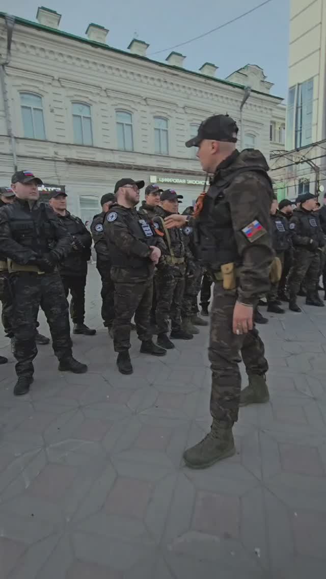 Дружина патрулирует улицу Вайнера в Екатеринбурге