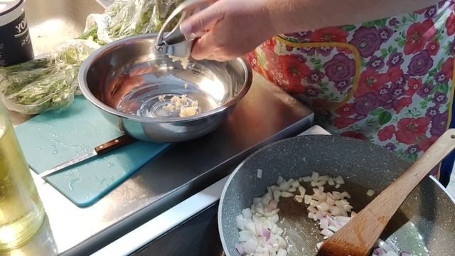 тёплый салат из баклажан