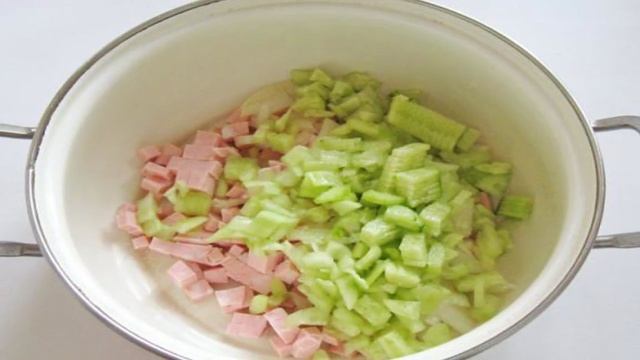 Окрошка с любительской колбасой
