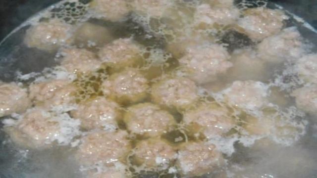 Рассольник с фрикадельками и чечевицей