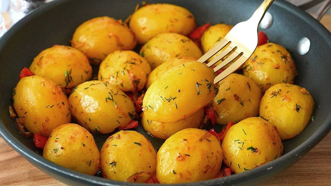 ПАЛЬЧИКИ ОБЛИЖЕШЬ!!! Хрустящая жареная картошечка с овощами и ароматным чесноком!