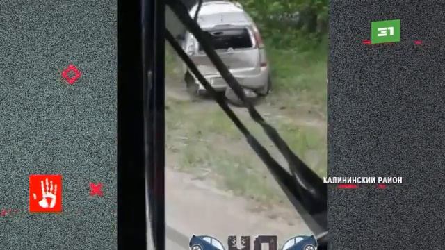 В Калининском районе легковушка улетела в кювет
