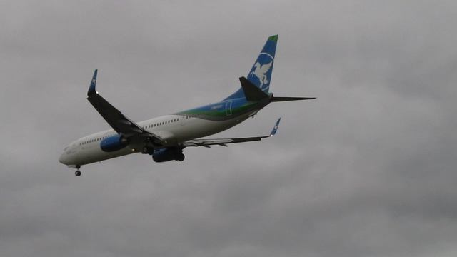 Боинг 737-900ER авиакомпании "Икар" в Шереметьево