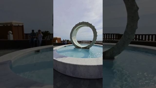 Фонтаны на набережной Адлера и Сириуса