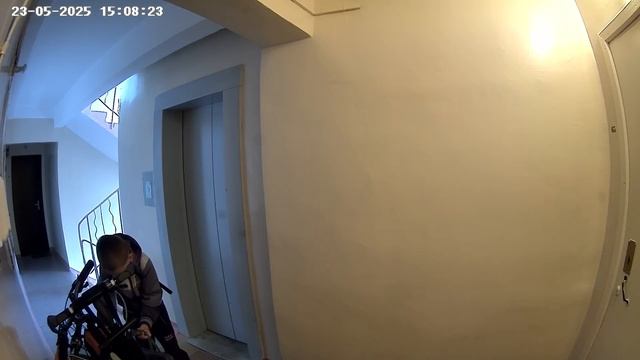 Украл экшен камеру с самоката