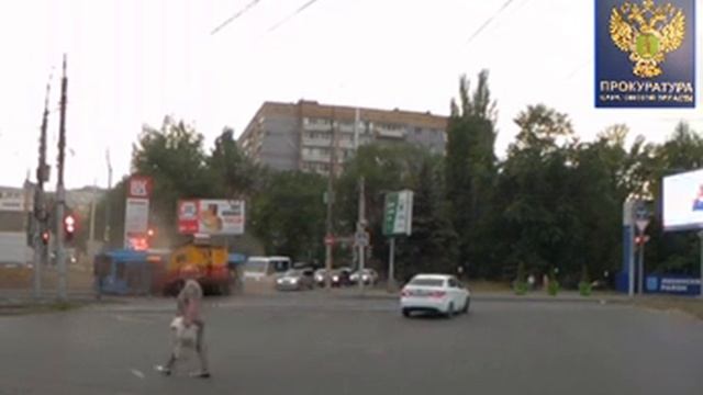 В Саратове не менее 11 человек пострадали в массовом ДТ