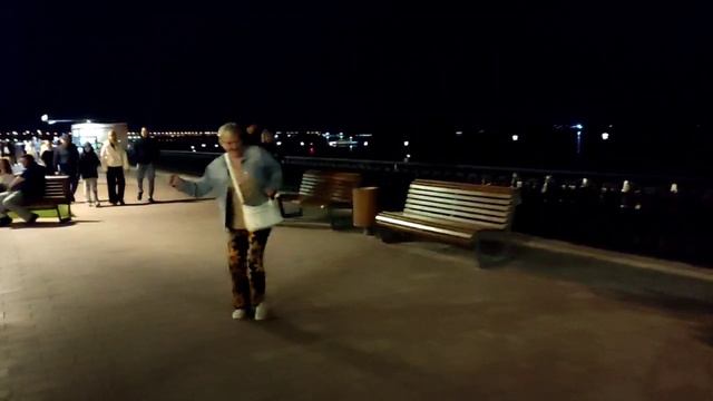 Зажигательный танец под вечное "Бу-ра-ти-но!"