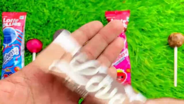 Мультики для детей про конфеты. Распаковка шоколадных
