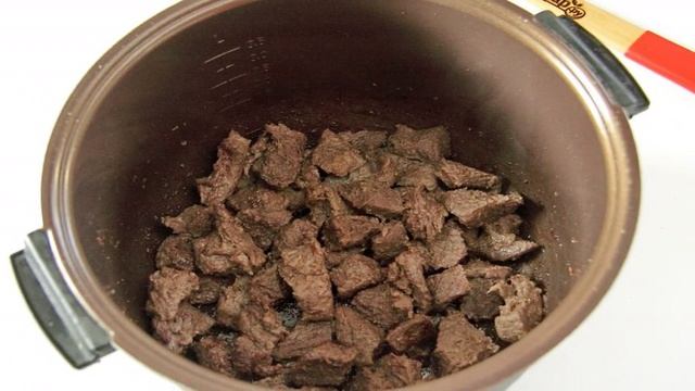 Говядина с морковью в мультиварке