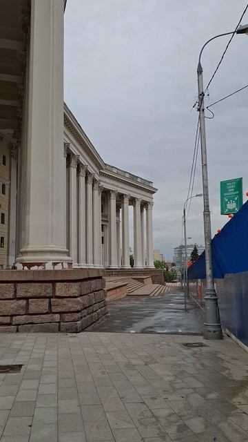 Красивое огромное здание в центре Москвы❤️🥰