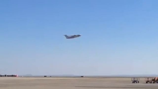 Взлёт Ан-148 МЧС России в аэропорту Ставрополь