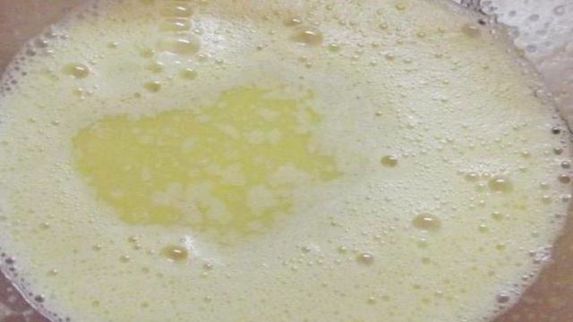 Кекс с изюмом