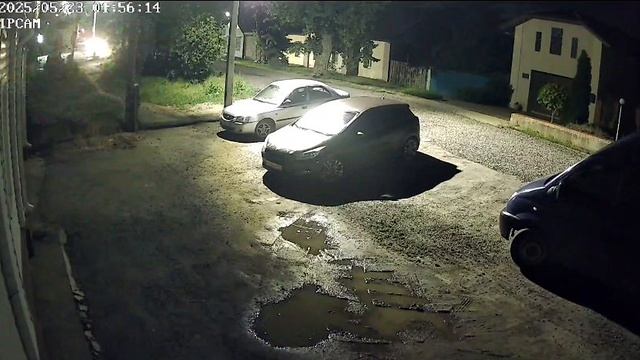 ВЛЕТЕЛ В ДОМ: в Красном Сулине пьяный водитель протаранил частный дом.