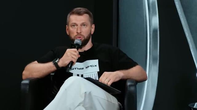 Интервью за 15 минут с Михаилом Гребенюком