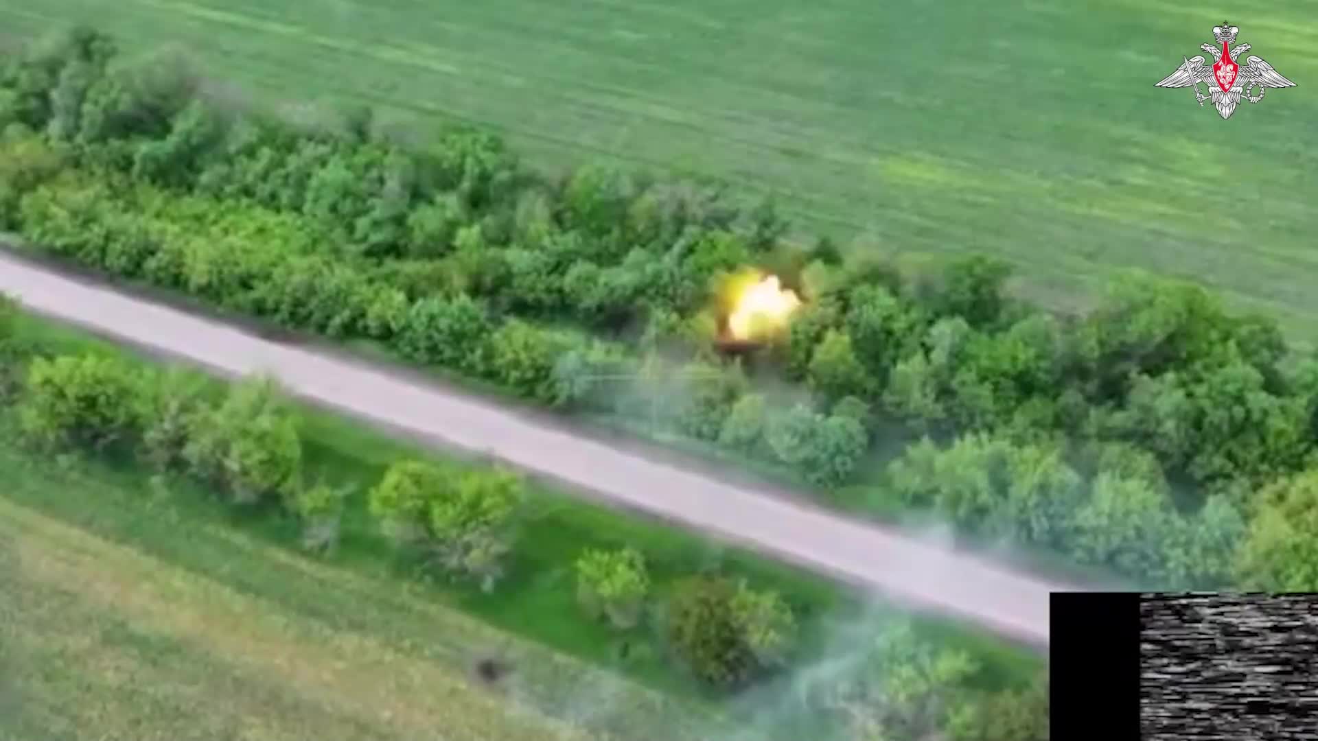 🎮 Операторы FPV-дронов группировки «Восток» уничтожили артиллерийские орудия и пункты управления...