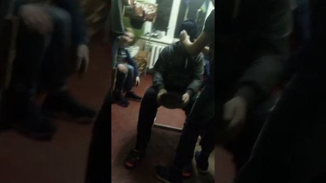 Общага прикол шлакбаум :)