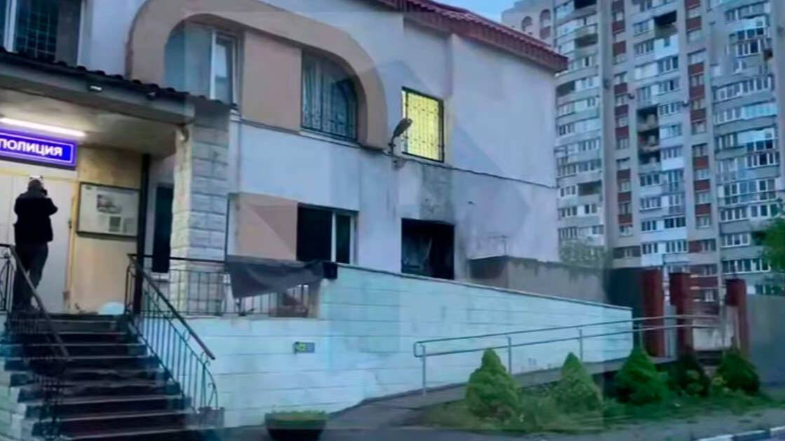 Женщина по указу мошенников совершила теракт в отделе полиции в Петербурге