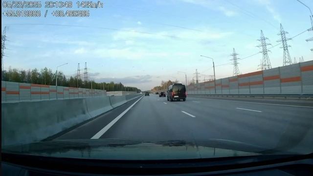 Микроавтобус с детьми попал в аварию и перевернулся у подмосковного Ногинска