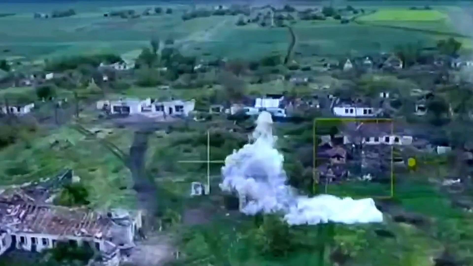 Российские войска установили триколор в освобождённом Отрадном в ДНР