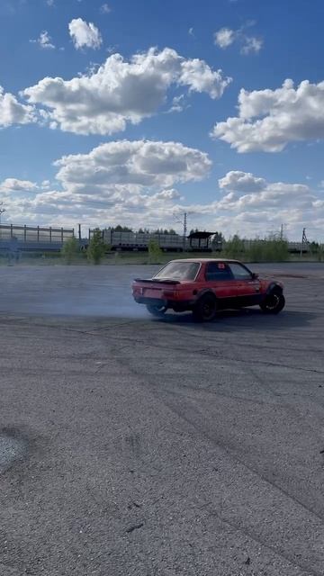 BMW E30 1UZ FE drift
