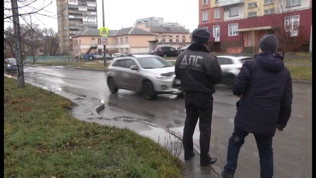 У школы №47 установят знаки "Остановка запрещена"