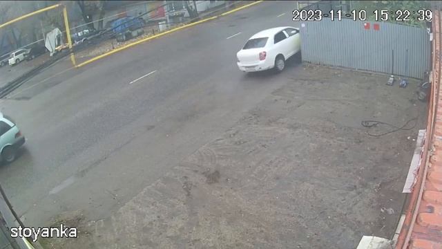 KZ Almaty списални хотел ударить машина помех сильно дал Д