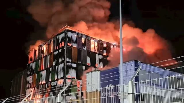 Пожар в одном из крупнейших дата центров мира вывел из